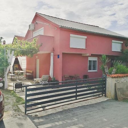 House For Rent Paola Villa Razanac Bagian luar foto