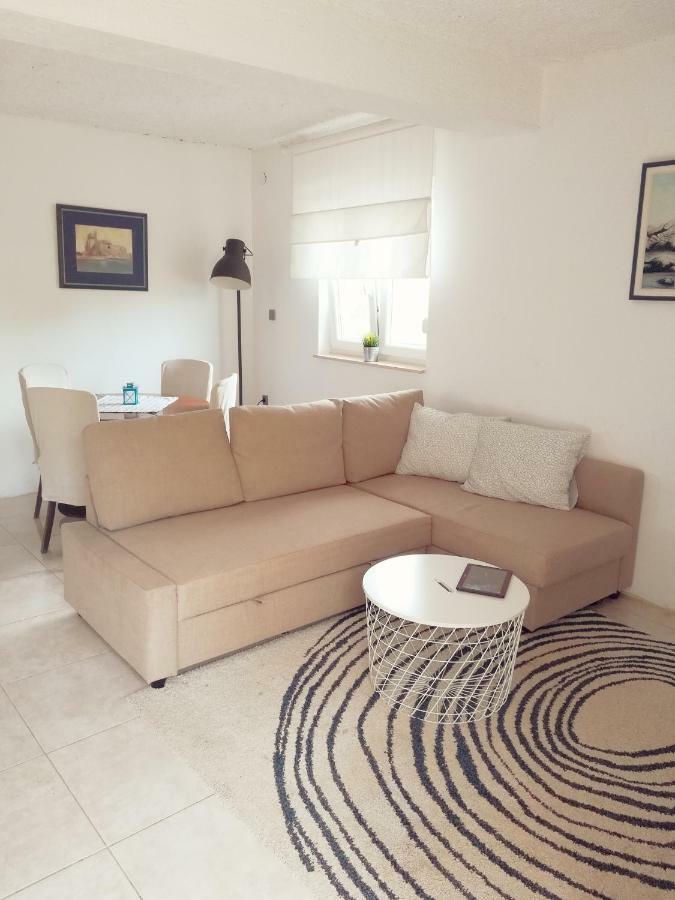 House For Rent Paola Villa Razanac Bagian luar foto