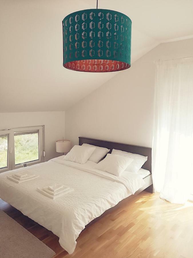 House For Rent Paola Villa Razanac Bagian luar foto
