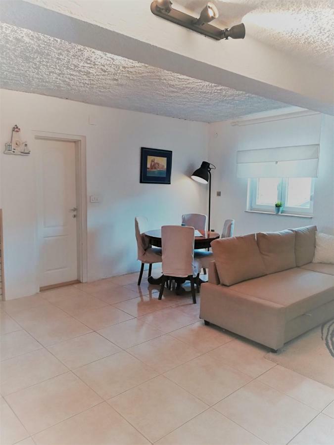 House For Rent Paola Villa Razanac Bagian luar foto